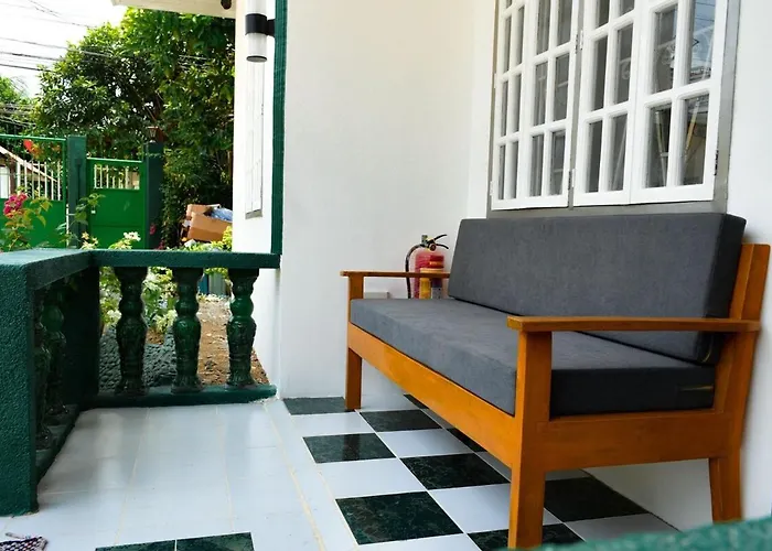 Casa Bugambilia Door 2 * Balamban